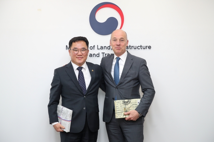 Strengthening Mobility Cooperation between Korea and the Netherlands 포토이미지