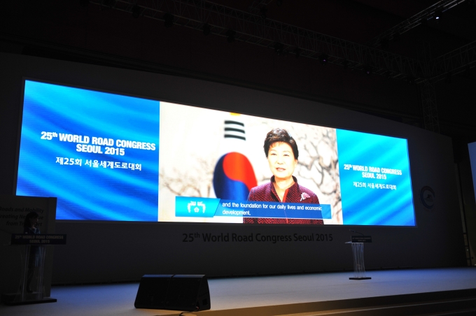 유일호 장관, 세계 도로대회 개회식 참석 - 포토이미지