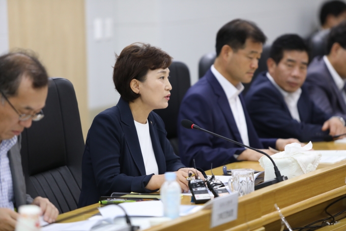 김현미장관, '공공기관 일자리 창출·공공성 강화 당부' 공공기관장 회의 개최 - 포토이미지