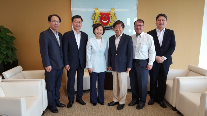 김현미 장관, 싱가포르 로렌 웡 국가개발부 장관 면담 - 포토이미지