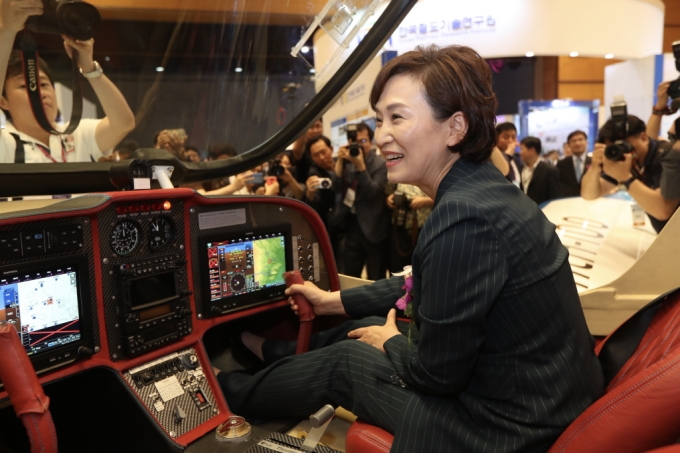 김현미 장관, 국토교통기술대전 참석 - 포토이미지