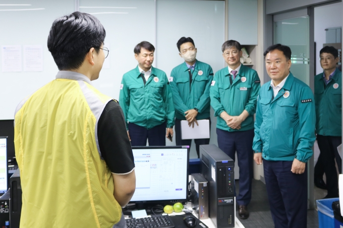 백원국 국토부 2차관 한국도로공사 교통센터 현장방문 - 포토이미지