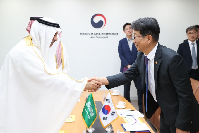 Exploring Ways to Cooperate on Smart Cities 포토이미지