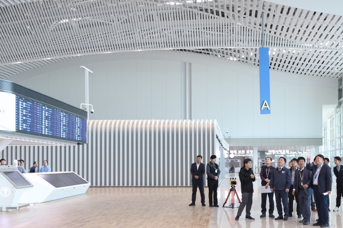 Inspection on the Completion of Phase 4 Construction of Incheon International Airport 포토이미지