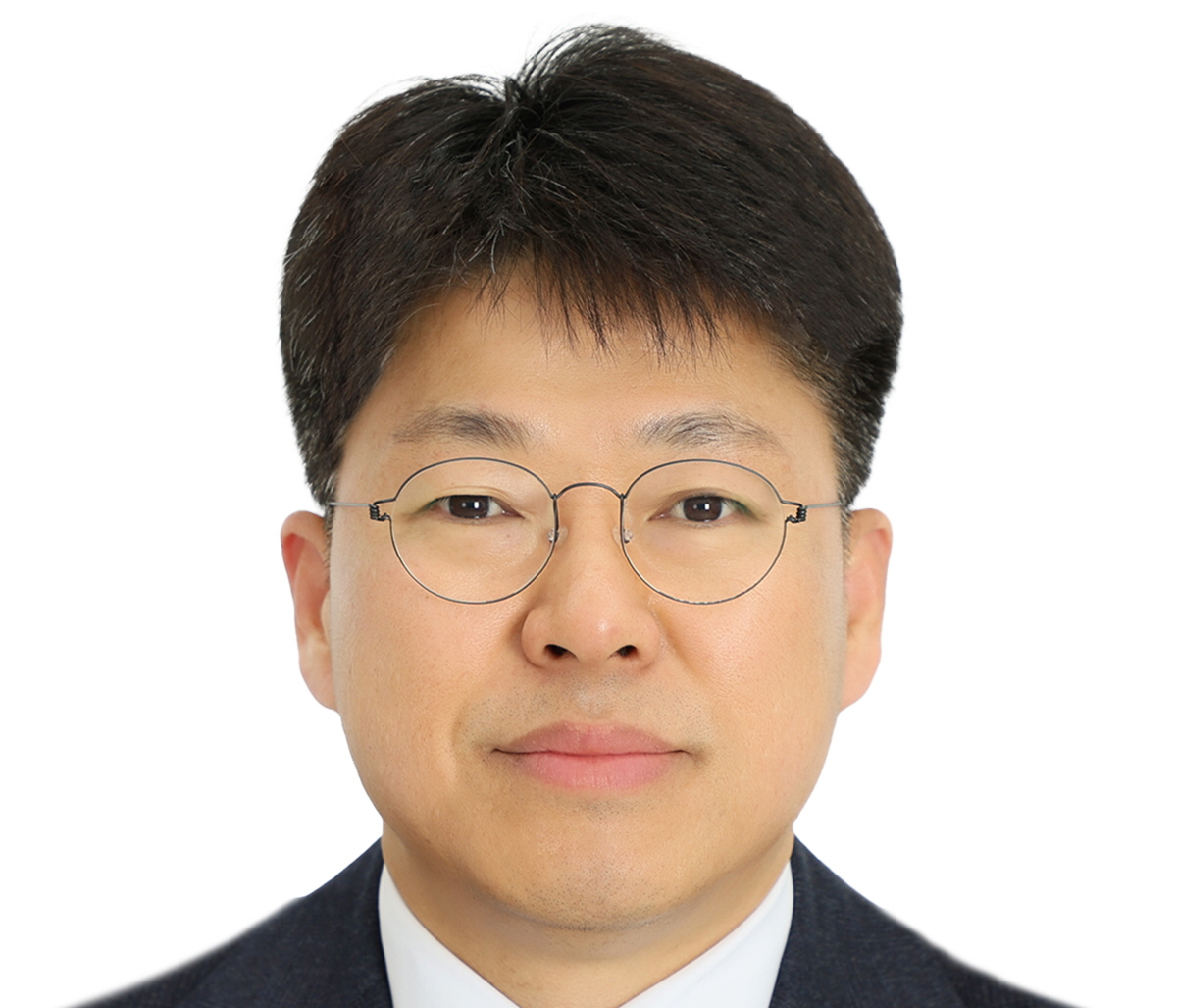 제9대 1차관 진현환 인물이미지