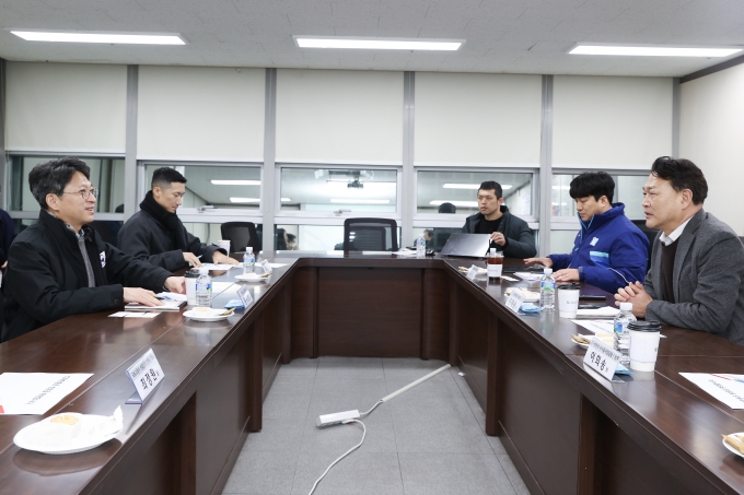 홍지선 2차관 설 ‘택배 특별관리기간’ 맞아 택배 터미널 현장 점검(생활물류정책팀) - 포토이미지