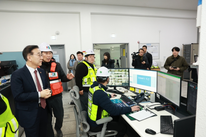 김윤덕 장관 “겨울철 제설 한 치의 방심 없어야” - 포토이미지