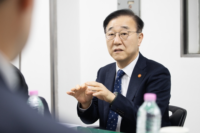 “비싸고 맛없는 휴게소 이제는 바꿔야” - 포토이미지