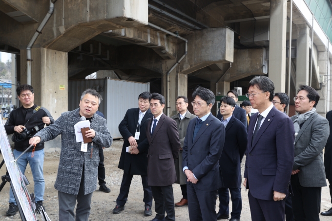 홍지선 2차관 “도시를 양분하던 철길 이제는 도시 통합의 전환점 되어야” - 포토이미지