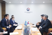 김이탁 제1차관 카자흐스탄 알리벡 바카예프 외교부 차관 면담 - 포토이미지