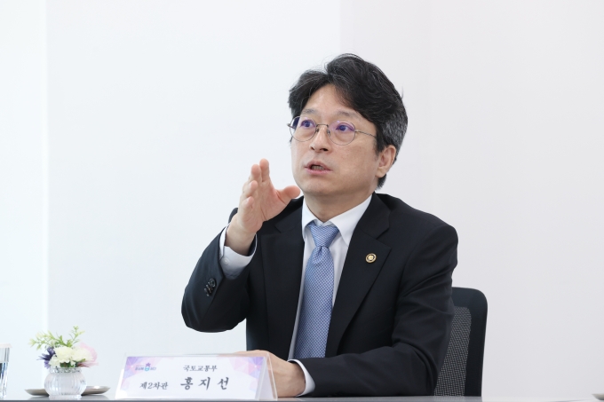 홍지선 제2차관 충북 청주 주차로봇 현장점검 - 포토이미지