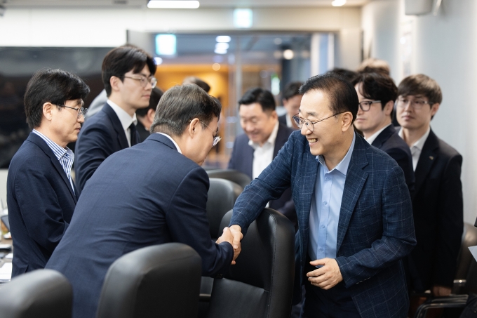 김윤덕 장관 범정부 주택공급 현장 애로해소 지원센터 간담회 - 포토이미지