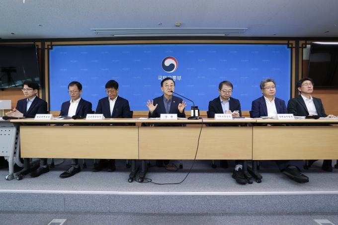 김윤덕 국토교통부 장관 기자간담회 - 포토이미지