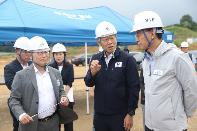 김이탁 1차관, 남양주 도심 왕숙 공공주택 지구 방문
